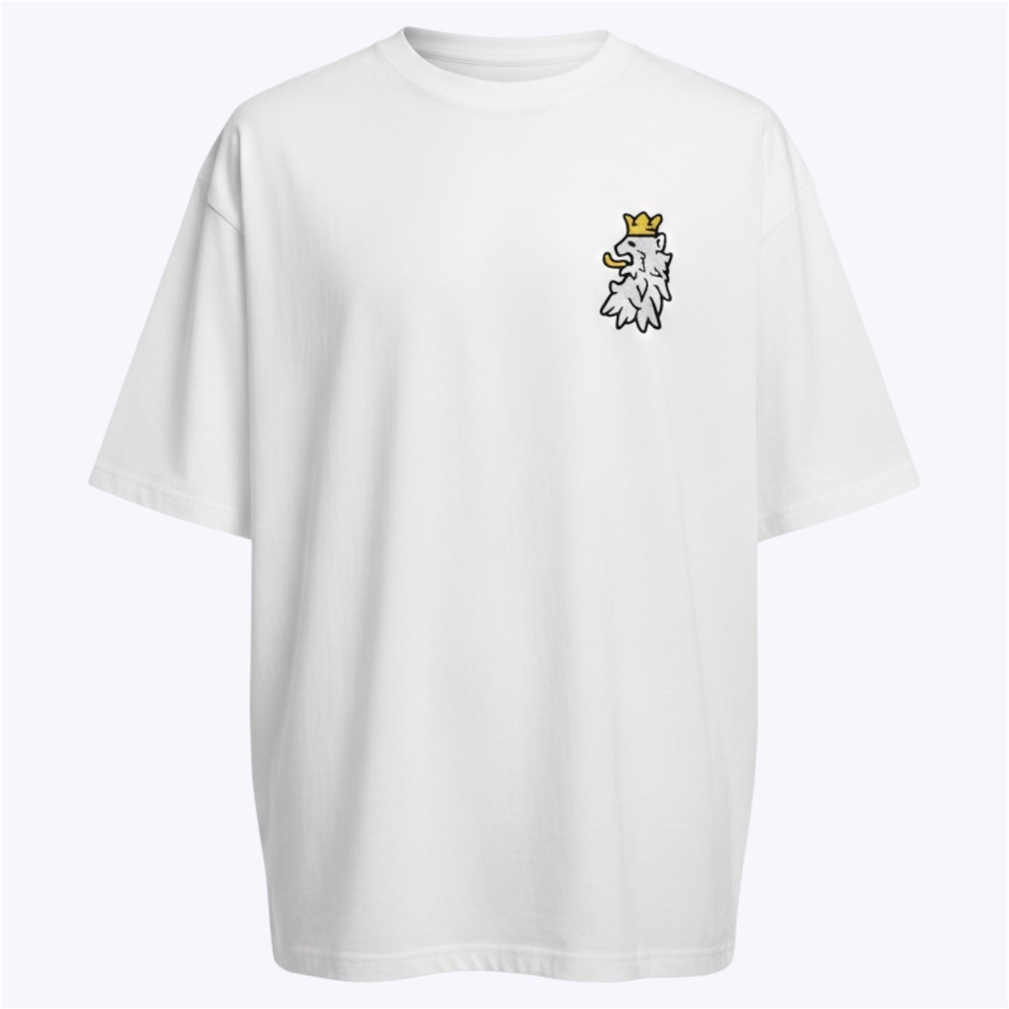 Lion emblem symbolizing restraint and leadership on Leão Branco white tee