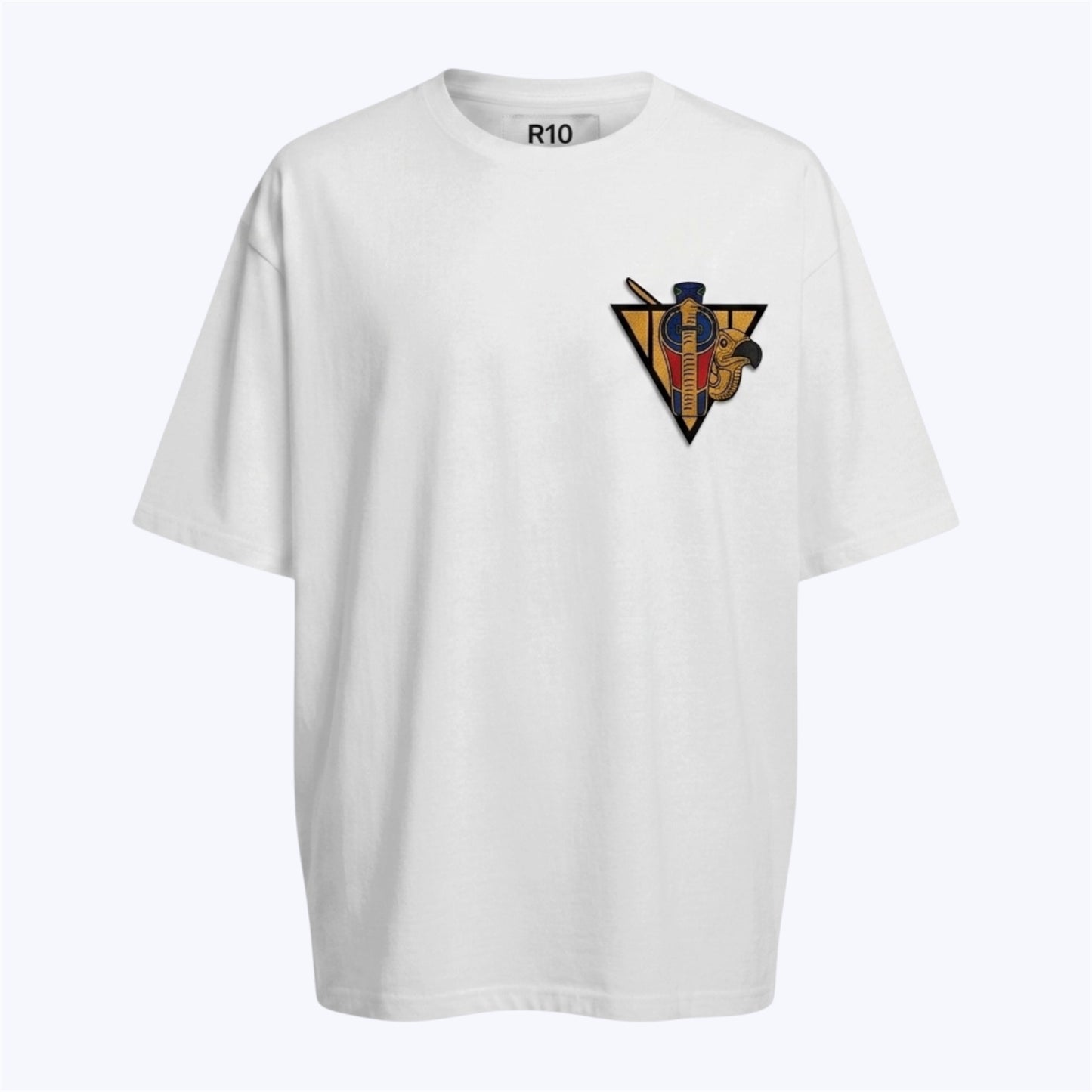 R10 white Uraeus e Abutre tee isolated on off white background