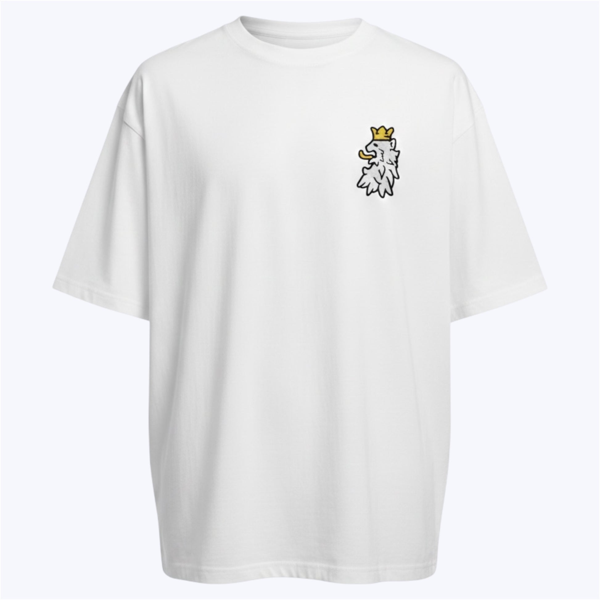 Lion emblem symbolizing restraint and leadership on Leão Branco white tee