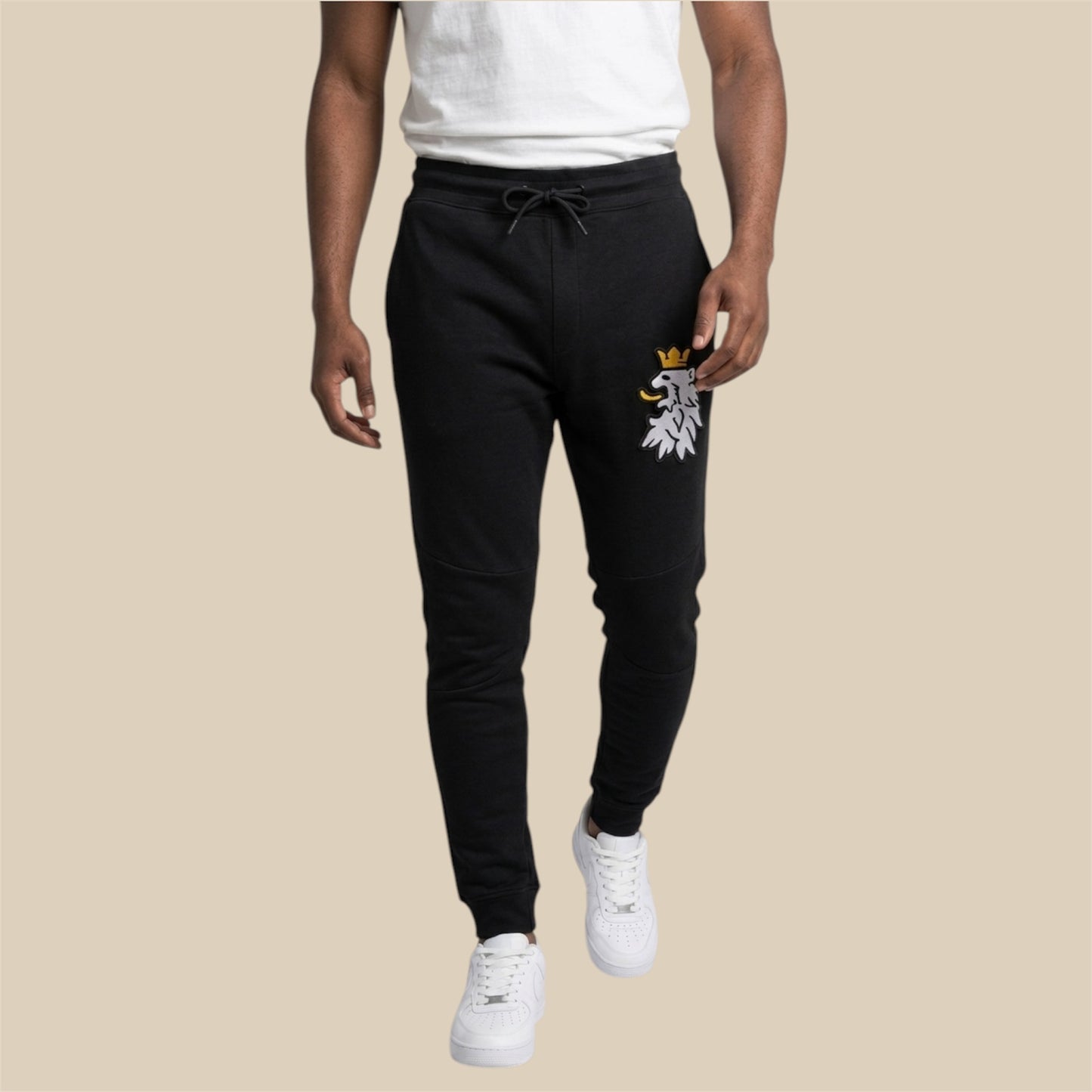 R10 black Leao Branco joggers walking