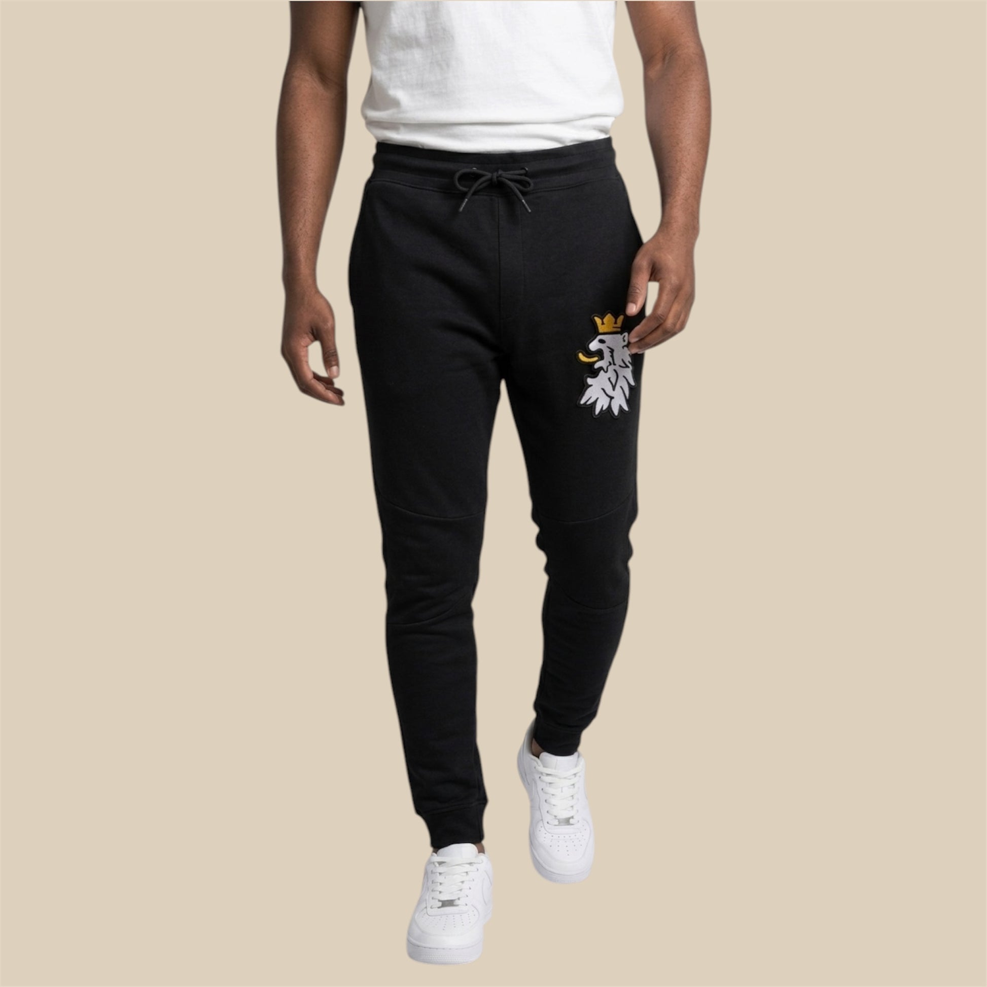 R10 black Leao Branco joggers walking