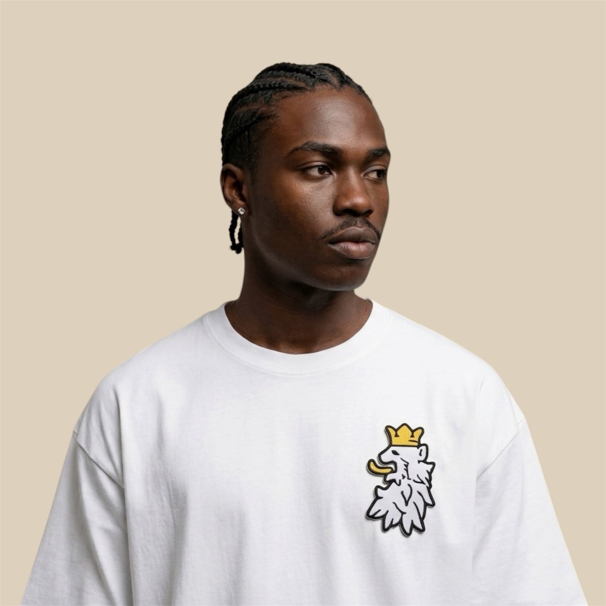 R10 white Leao Branco tee model view