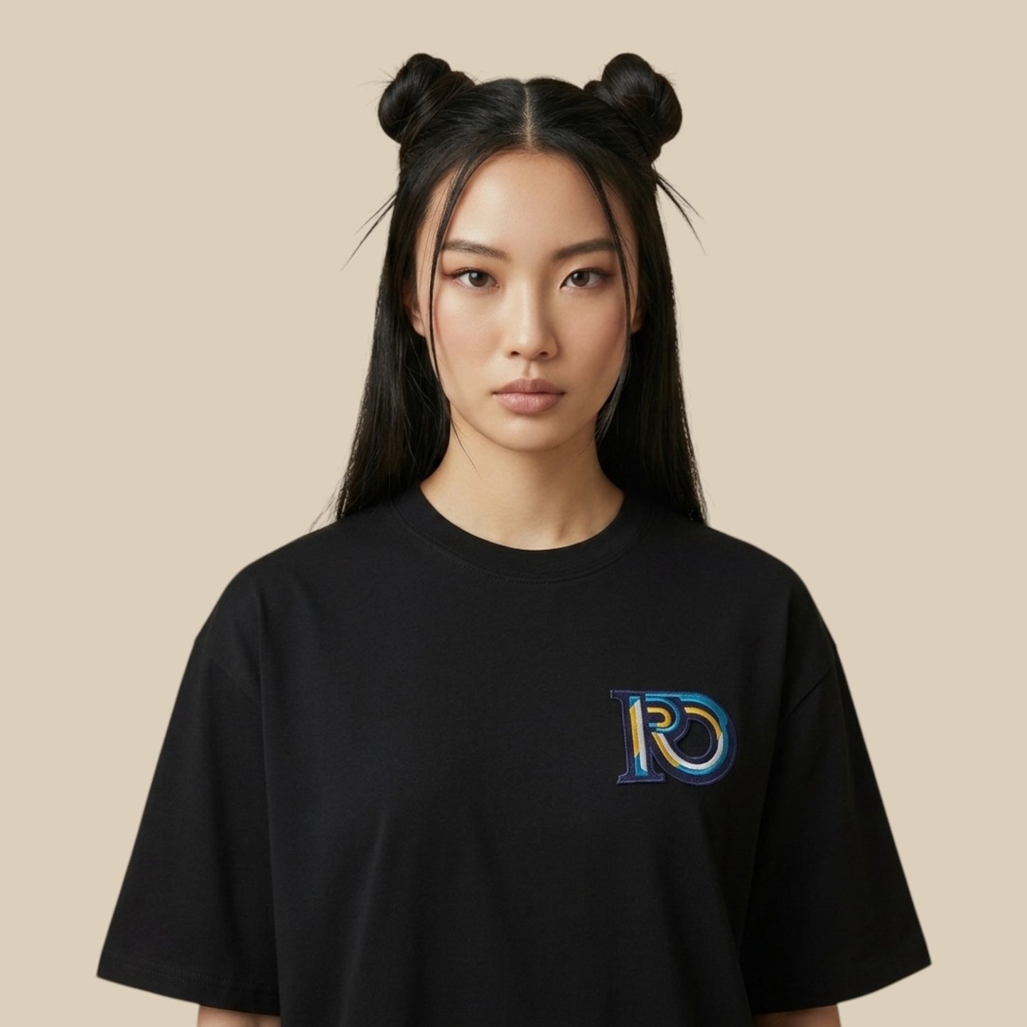 R10 black Monogram tee model view
