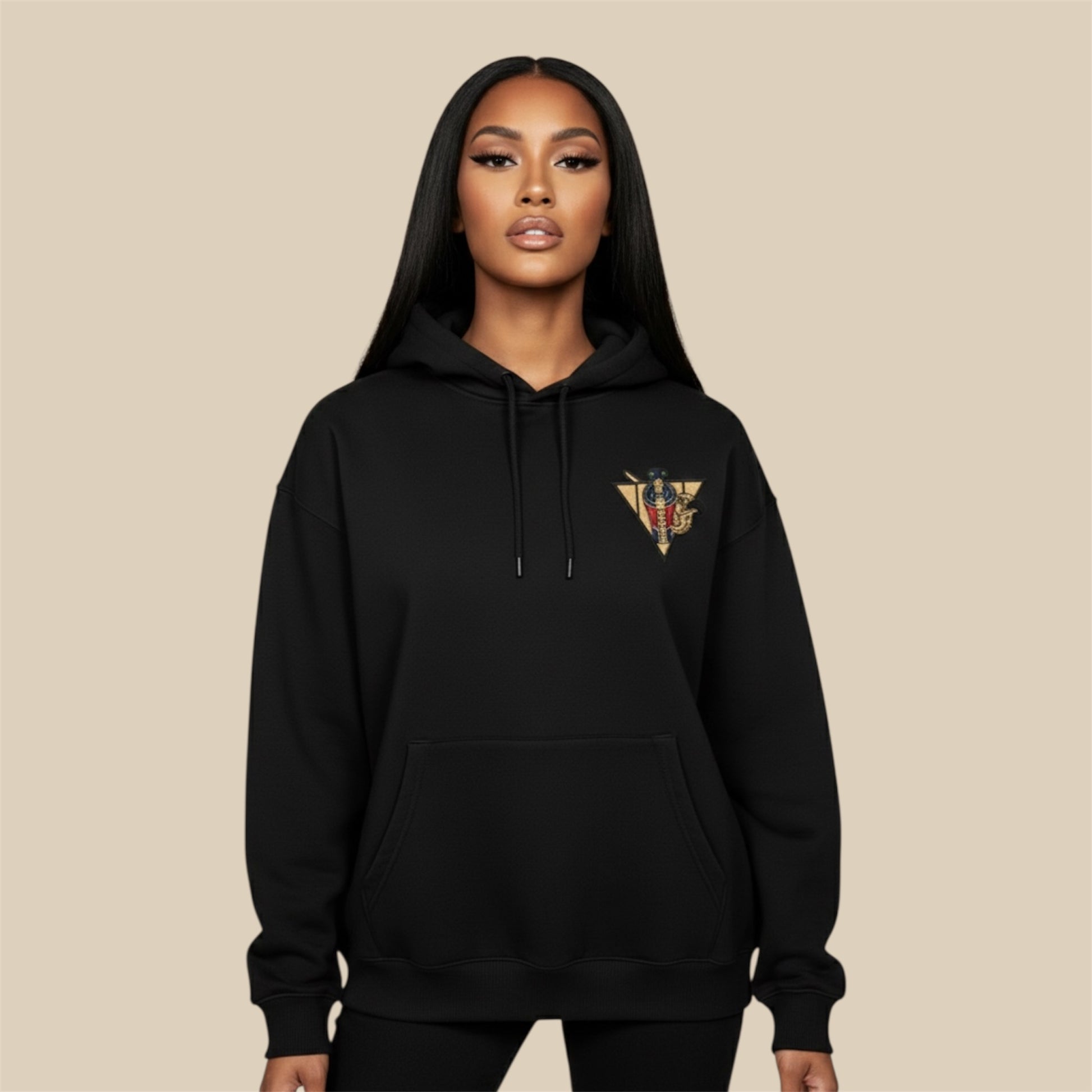 Uraeus e Abutre premium hoodie with embroidered cobra and vulture emblems
